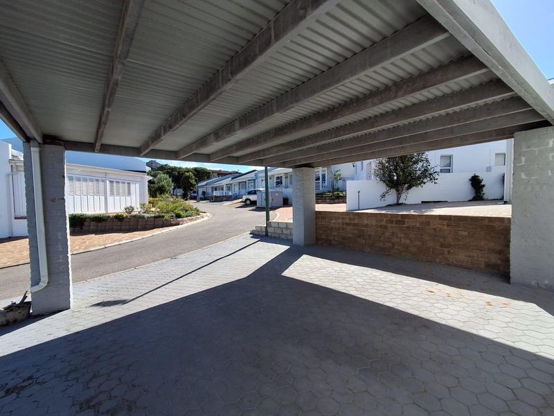 4 Bedroom Property for Sale in Stilbaai Wes Western Cape